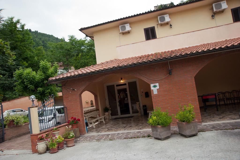 Albergo Magrini Della Genga Genga  Ngoại thất bức ảnh